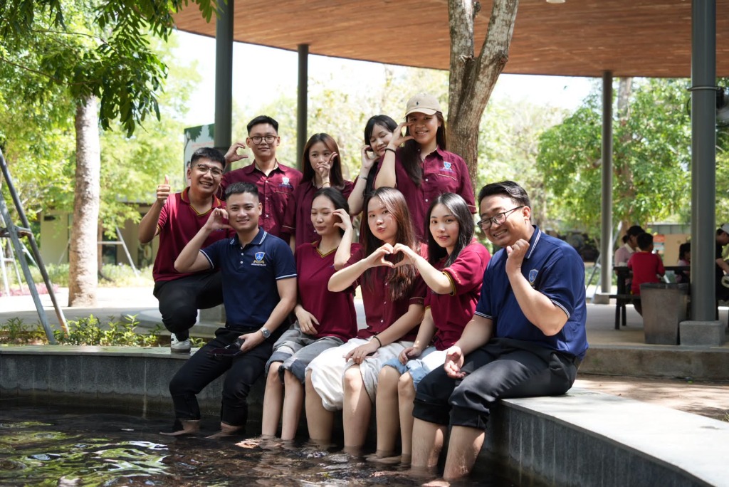 TRẢI NGHIỆM SINH VIÊN